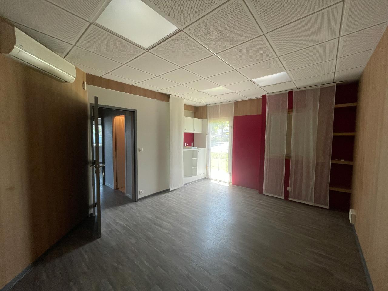Local d'activité Gradignan 682m² Location local d'activité Gradignan Gironde OLACT2532044 9